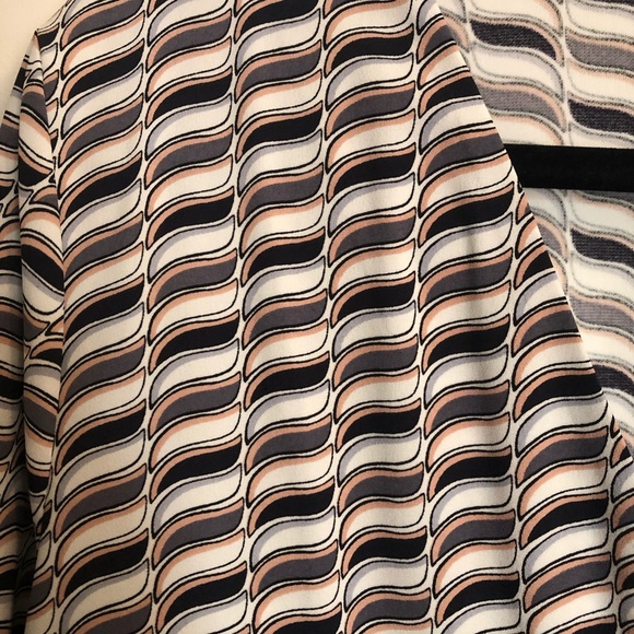 Ann Taylor long sleeve blouse - Picture 4 of 4